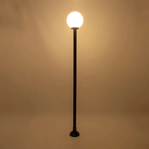 GLOBOSTAR® AGROS 61597 Φωτιστικό Κολωνάκι Κήπου με Ντουί 1 x E27 AC 220-240V Αδιάβροχο IP65 - Λευκό & Μάυρο - Μ30 x Π30 x Υ240cm - Image 2