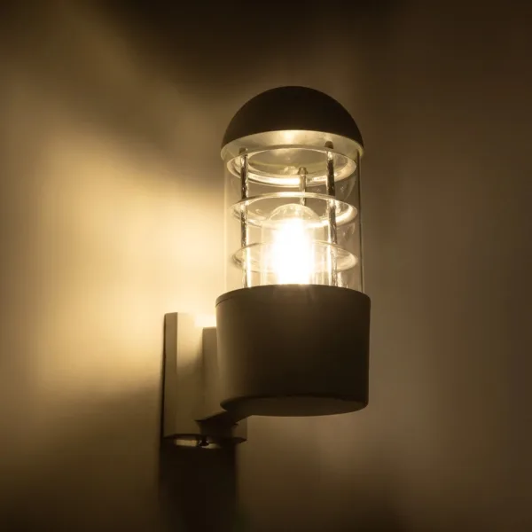 GloboStar® NEWI 01418 Μοντέρνο Επιτοίχιο Φωτιστικό Απλίκα Μονόφωτο 1 x E27 IP20 Λευκό & Ασημί Μέταλλο με Διάφανο Γυαλί - Μ11 x Π17 x Υ23cm - Image 2