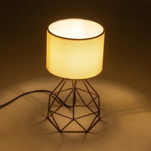 GloboStar® SHAPE 202-0058 Μοντέρνο Eπιτραπέζιο Φωτιστικό Μονόφωτο 1 x E27 IP20 Χρυσό Μέταλλο με Λευκό Ύφασμα - Μ40 x Π40 x Υ27cm - Image 2