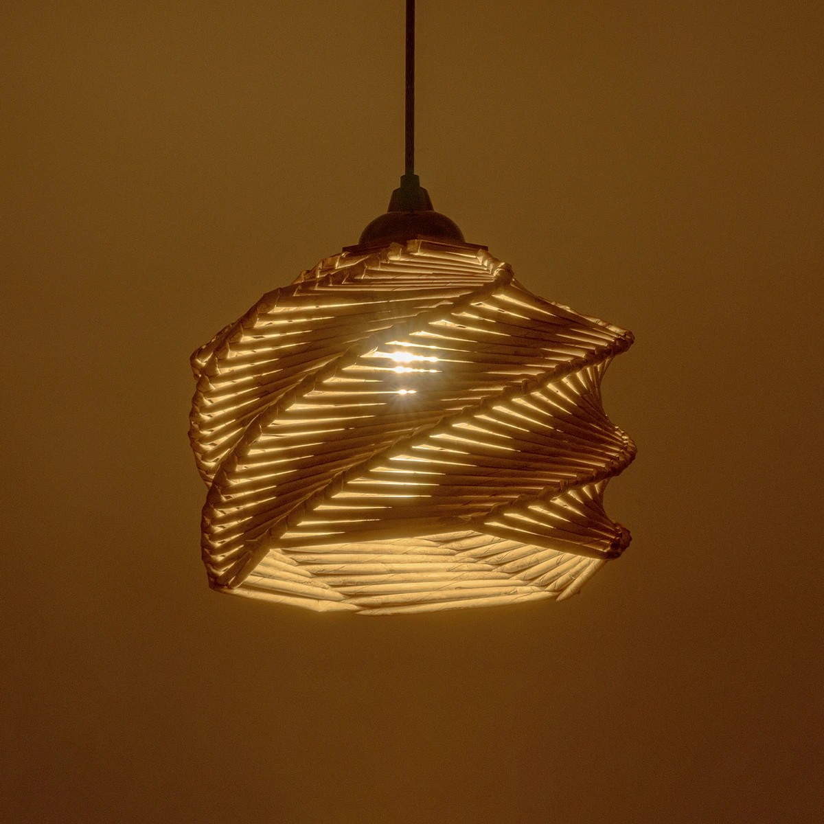 GLOBOSTAR® HUSLE 205-0044 Boho Κρεμαστό Φωτιστικό Οροφής με Ντουί 1 x E27 AC 220-240V IP20 - Μπεζ - M24 x Π24 x Υ21cm - Image 2