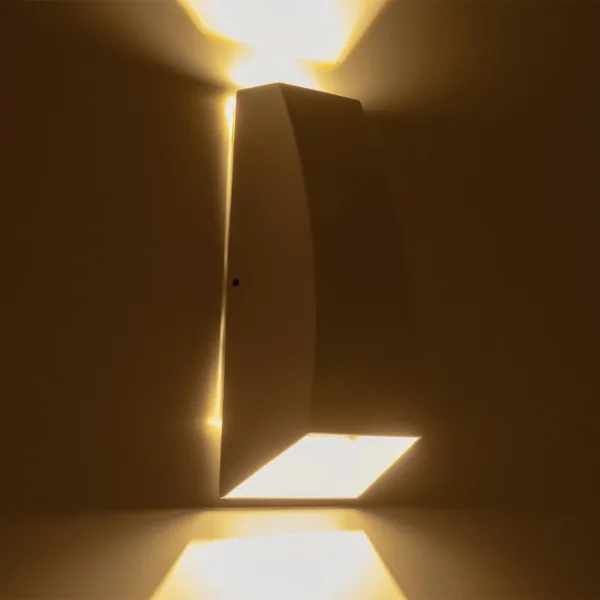 kelvo® FLUX KLV-101-0121 Μοντέρνο Φωτιστικό Τοίχου - Απλίκα LED 6W 750lm 30° AC 220-240V Αδιάβροχο IP65 Θερμό Λευκό 2700K - Bridgelux COB Chip & TÜV SÜD Driver - Λευκό Ματ - Μ5 x Π8.5 x Υ17cm - 5 Χρόνια Εγγύηση - Image 11