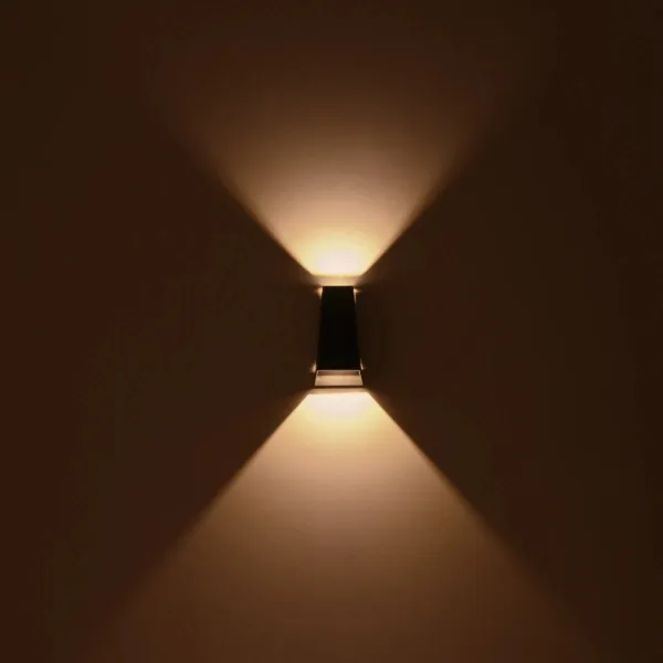 kelvo® FLUX KLV-101-0119 Μοντέρνο Φωτιστικό Τοίχου - Απλίκα LED 6W 750lm 30° AC 220-240V Αδιάβροχο IP65 Θερμό Λευκό 2700K - Bridgelux COB Chip & TÜV SÜD Driver - Μαύρο Ματ - Μ5 x Π8.5 x Υ17cm - 5 Χρόνια Εγγύηση - Image 9