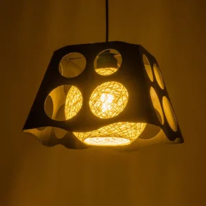 GloboStar® CARTER 00962 Μοντέρνο Κρεμαστό Φωτιστικό Πλέγμα Μονόφωτο 1 x E27 IP20 Μαύρο Μέταλλο με Μπεζ Σχοινί - Μ28 x Π28 x Υ22cm