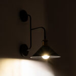 GloboStar® MAGEOR 01120 Vintage Επιτοίχιο Φωτιστικό Απλίκα Μονόφωτο 1 x E27 IP20 Μαύρο & Χρυσό Μέταλλο - Μ22 x Π30 x Υ40cm - Image 2