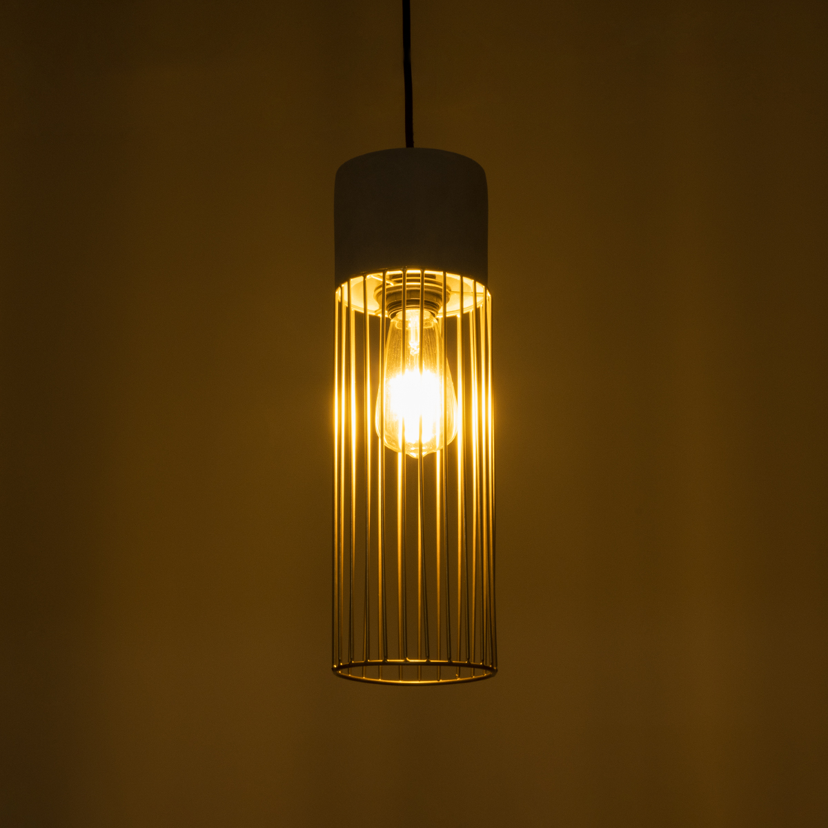 GloboStar® DURANT 01322 Μοντέρνο Κρεμαστό Φωτιστικό Πλέγμα Μονόφωτο 1 x E27 IP20 Γκρι Τσιμέντο με Μπεζ Μέταλλο - Μ12 x Π12 x Υ40cm - Image 2