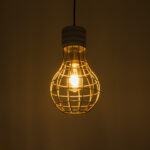 GloboStar® DURANT 01325 Μοντέρνο Κρεμαστό Φωτιστικό Πλέγμα Μονόφωτο 1 x E27 IP20 Γκρι Τσιμέντο με Χρυσό Μέταλλο - Μ20 x Π20 x Υ35cm - Image 2