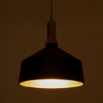 GloboStar® CALYPSO 01334 Μοντέρνο Κρεμαστό Φωτιστικό Καμπάνα Σετ Τρίφωτο 3 x E27 Μαύρο & Χρυσό Μέταλλο με Μπεζ Ξύλο - Μ110 x Π110 x Υ35cm - Image 3