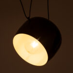 GloboStar® JASPER 01373 Μοντέρνο Κρεμαστό Φωτιστικό Ανάρτηση Μονόφωτο 1 x E27 IP20 Μαύρο & Λευκό Μέταλλο - Μ26.5 x Π26.5 x Υ20.5cm - Image 2