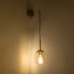 GloboStar® MADISON 01427 Μοντέρνο Επιτοίχιο Φωτιστικό Απλίκα Μονόφωτο 1 x E27 IP20 Χρυσό Μέταλλο με Μελί Γυαλί - Φ15 x Υ54cm - Image 2