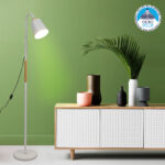 GloboStar® RIBBON 01586 Μοντέρνο Επιδαπέδιο Φωτιστικό Μονόφωτο 1 x E27 IP20 Λευκό Μέταλλο με Μπεζ Ξύλο - Μ13 x Π13 x Υ164cm - Image 2