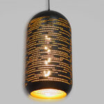 GloboStar® JANIS 01591 Μοντέρνο Κρεμαστό Φωτιστικό Καμπάνα Μονόφωτο 1 x E27 IP20 Μαύρο & Χρυσό Μέταλλο - Μ20 x Π20 x Υ41cm