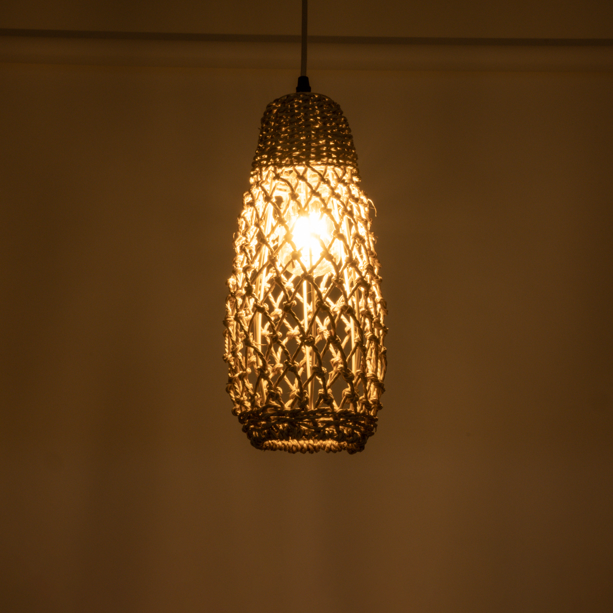 GloboStar® ECUADOR 02119 Boho Κρεμαστό Φωτιστικό Πλέγμα Μονόφωτο 1 x E27 IP20 Μπεζ Rattan - Μ15 x Π15 x Υ35cm - Image 2