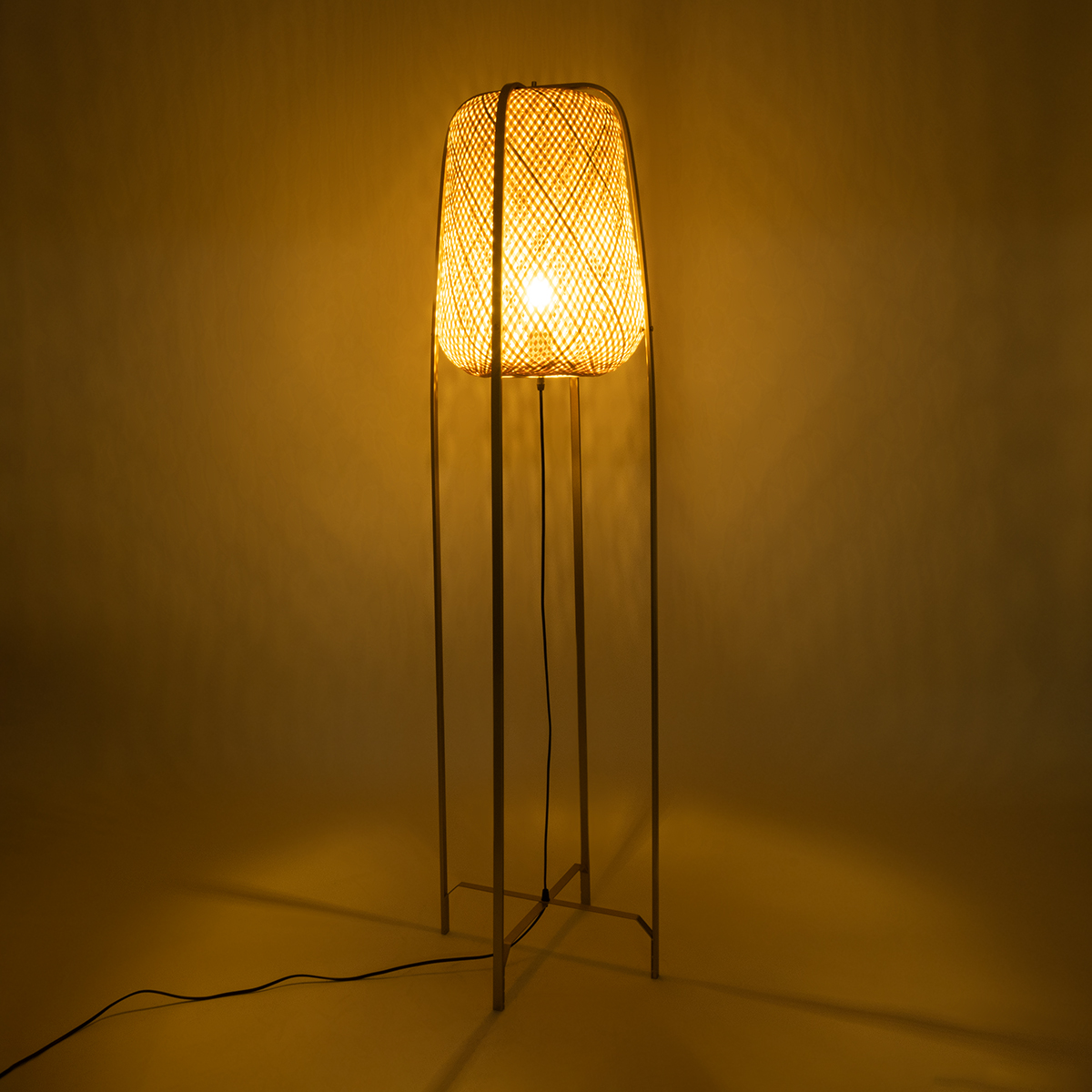 GloboStar® MEILANI 02301 Boho Επιδαπέδιο Φωτιστικό Μονόφωτο 1 x E27 IP20 Χρυσό Μέταλλο με Μπεζ Ξύλο - Μ40 x Π40 x Υ150cm - Image 2