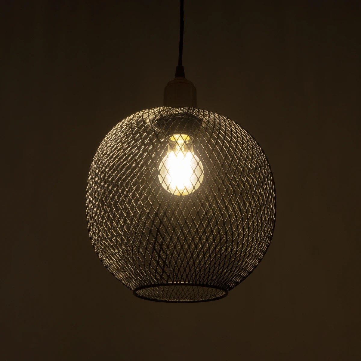 GloboStar® SOLUX 201-0019 Μοντέρνο Κρεμαστό Φωτιστικό Πλέγμα Μονόφωτο 1 x E27 IP20 Μαύρο & Χάλκινο Μέταλλο - Μ26 x Π26 x Υ70cm - Image 2