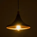 GloboStar® BELFRY 203-0077 Μοντέρνο Κρεμαστό Φωτιστικό Καμπάνα Μονόφωτο 1 x E27 IP20 Μαύρο & Χρυσό Πλαστικό - Μ29.5 x Π29.5 x Υ22cm - Image 2