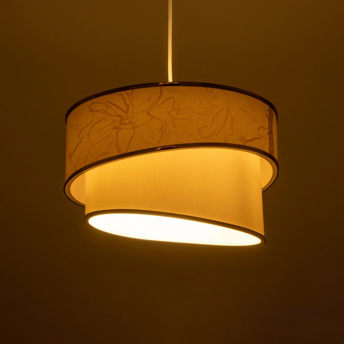 GloboStar® SONIA 203-0117 Μοντέρνο Κρεμαστό Φωτιστικό Καπέλο Μονόφωτο 1 x E27 IP20 Λευκό Ύφασμα με Χρυσή Λεπτομέρεια - Μ30 x Π30 x Υ90 cm - Image 2