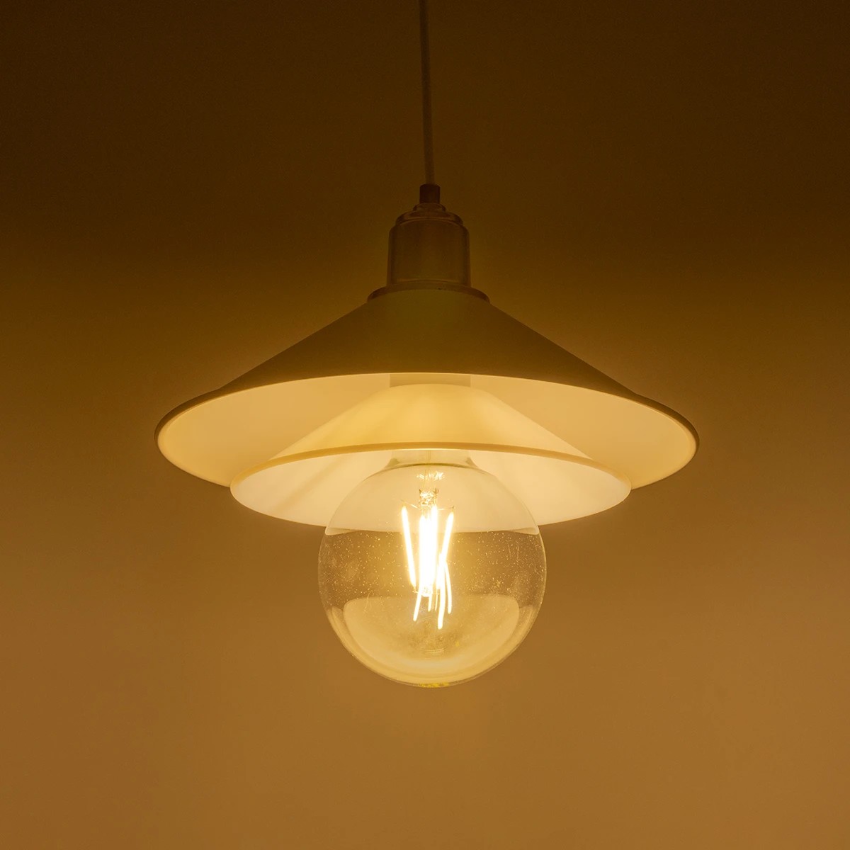 GloboStar® FERRO 203-0268 Μοντέρνο Κρεμαστό Φωτιστικό Καμπάνα Μονόφωτο 1 x E27 IP20 Λευκό & Χρυσό Πλαστικό - Μ22 x Π22 x Υ83cm