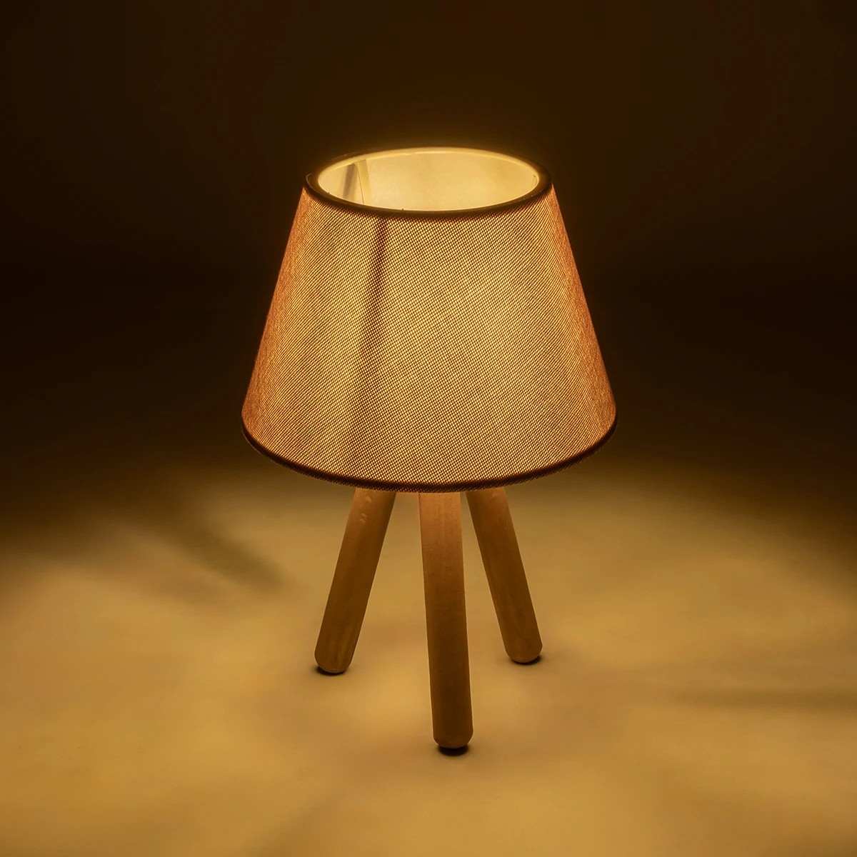 GloboStar® CAP 204-0070 Μοντέρνο Eπιτραπέζιο Φωτιστικό Μονόφωτο 1 x E27 IP20 Καρυδί Ξύλο με Ροζ Ύφασμα - Μ22 x Π22 x Υ33cm - Image 2