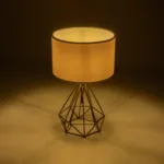 GloboStar® DIAMOND 204-0084 Μοντέρνο Eπιτραπέζιο Φωτιστικό Μονόφωτο 1 x E27 IP20 Χρυσό Μέταλλο με Μπεζ Ύφασμα - Μ24 x Π24 x Υ35cm - Image 2