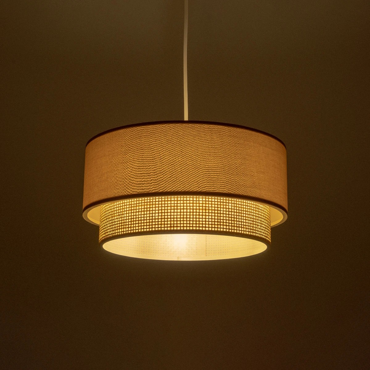 GloboStar® BIGGIE 204-0096 Μοντέρνο Κρεμαστό Φωτιστικό Kαπέλο Μονόφωτο 1 x E27 IP20 Μπεζ Ύφασμα με Μπεζ Rattan - Μ30 x Π30 x Υ70cm - Image 2