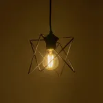 GloboStar® PATRICK 204-0109 Μοντέρνο Κρεμαστό Φωτιστικό Πλέγμα Μονόφωτο 1 x E27 IP20 Μαύρο Μέταλλο - Μ25 x Π25 x Υ55cm - Image 2