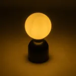 GloboStar® MAGIC 204-0132 Μοντέρνο Eπιτραπέζιο Φωτιστικό Μονόφωτο 1 x E27 IP20 Μαύρο Μέταλλο με Λευκό Γυαλί - Μ13 x Π13 x Υ28cm - Image 2