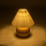 GloboStar® LISBON 204-0155 Μοντέρνο Eπιτραπέζιο Φωτιστικό Μονόφωτο 1 x E27 IP20 Κίτρινο Μέταλλο με Μπεζ Ύφασμα - Μ22 x Π22 x Υ38cm - Image 2