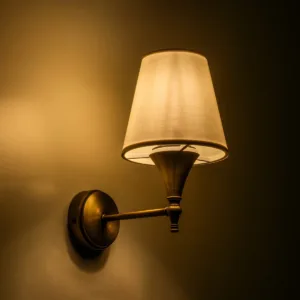 GloboStar® SUSE 204-0191 Μοντέρνο Φωτιστικό Τοίχου Απλίκα Μονόφωτο 1 x E27 AC 220-240V IP20 Μπεζ & Μπρούτζινο - Μ23 x Π13 x Υ21cm