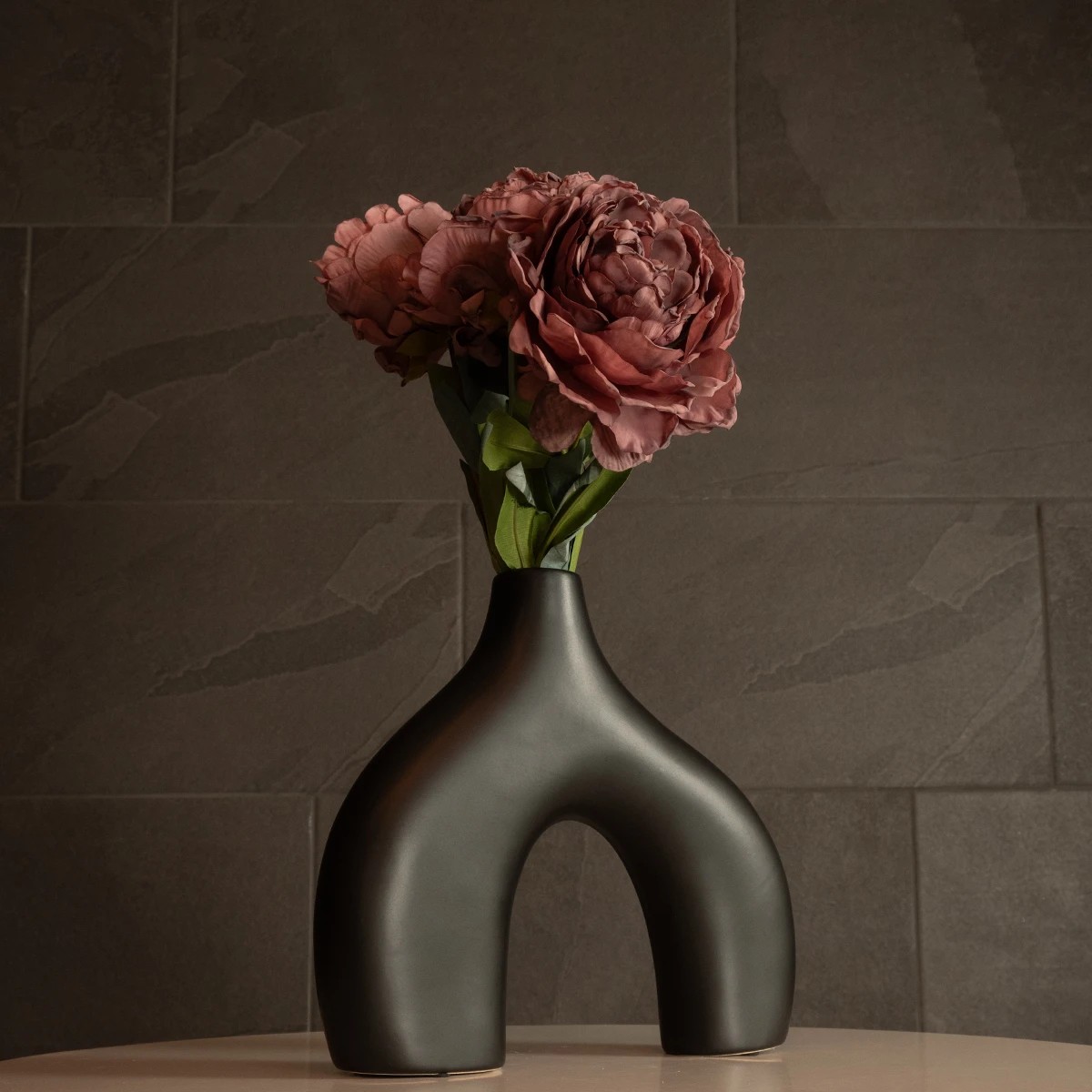 GloboStar® Artificial Garden TOLEDO 21249 Διακοσμητικό Κεραμικό Βάζo Μαύρο Π27 x Μ6 x Υ24 cm - Image 6