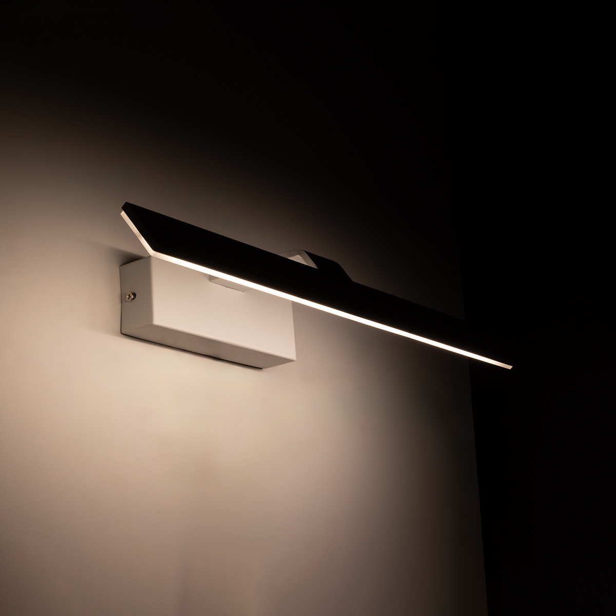 GloboStar® MIRROR 60512 Φωτιστικό Τοίχου - Απλίκα LED 12W 1440lm 120° AC 85-265V IP54 Φυσικό Λευκό 4500K Λευκό Μέταλλο - Μ42 x Π5 x Υ15cm - 2 Xρόνια Εγγύηση - Image 2