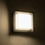 GLOBOSTAR® APEX 60770 Φωτιστικό Τοίχου - Απλίκα Εσωτερικού/Εξωτερικού Χώρου LED 10W 1050lm 120° AC175-265V Αδιάβροχο IP65 - Πλαστικό Σώμα - Φυσικό λευκό 4500K - Μ17 x Π17 x Υ9cm - Μαύρο - Bridgelux Chip - 3 Χρόνια Εγγύηση - Image 7