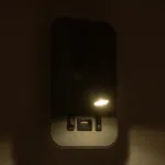 GloboStar® LADY-O 61365 Μοντέρνο Φωτιστικό Τοίχου - Απλίκα Ξενοδοχείου Bed Side LED 10W 1000lm 36° & 360° AC 220-240V - Reading Light & Κρυφός Φωτισμός - Φορτιστής USB 3A - Μ10.5 x Π10 x Υ18.5cm - Φυσικό Λευκό 4500K - Γκρι Ανθρακί - 3 Χρόνια Εγγύηση - Image 8