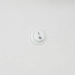 GloboStar® CROWN 61371 Μοντέρνο Φωτιστικό Τοίχου - Απλίκα Ξενοδοχείου Bed Side LED 5W 550lm 120° AC 220-240V - Reading Light - Φορτιστής USB 3A - Μ15 x Π15 x Υ23cm - Φυσικό Λευκό 4500K - Λευκό - Image 6