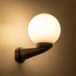 GLOBOSTAR® AGROS 61592 Φωτιστικό Τοίχου - Απλίκα Κήπου με Ντουί 1 x E27 AC 220-240V Αδιάβροχο IP65 - Λευκό & Μάυρο - Μ20 x Π20 x Υ30cm - Image 2