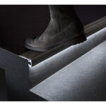 GloboStar® STAIR-PROFILE 70842-3M Προφίλ Αλουμινίου - Βάση & Ψύκτρα Ταινίας LED με Λευκό Γαλακτερό Κάλυμμα - Χρήση σε Σκαλοπάτια - Πατητό Κάλυμμα - Ασημί - 3 Μέτρα - Μ300 x Π8 x Υ3.2cm - Image 9