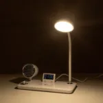 GLOBOSTAR® OLDY 76557 Μοντέρνο Επιτραπέζιο Φωτιστικό Γραφείου με Ασύρματη Φόρτιση 15W 3A, 5W Bluetooth Ηχείο & Ψηφιακό Ρολόι LED 3W 300lm 120° DC 5V με USB-C IP20 Ρυθμιζόμενο Λευκό CCT με Αφή 2700K/4500K/6000K Dimmable - Sanan SMD Chip - Λευκό - Μ13 x Π25 x Υ38cm - 2 Χρόνια Εγγύηση - Image 13