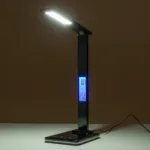 GLOBOSTAR® ZENTIME 76564 Μοντέρνο Επιτραπέζιο Φωτιστικό Γραφείου με Ασύρματη Φόρτιση 10W 2A & Ψηφιακό Ρολόι LED 3.5W 350lm 120° DC 5V με USB-C IP20 Ρυθμιζόμενο Λευκό CCT με Αφή 2700K/4500K/6000K Dimmable - Sanan SMD Chip - Μαύρο - Μ13 x Π25 x Υ50cm - 2 Χρόνια Εγγύηση - Image 14