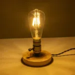 GLOBOSTAR® NOX 77701 Μοντέρνο Επιτραπέζιο Φωτιστικό Πορτατίφ με Ντουί 1 x E27 AC 220-240V IP20 - Μπεζ & Μπρούτζινο - Μ12 x Π12 x Υ9cm