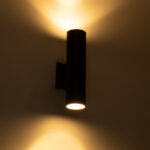 GloboStar® WALLY 77873 Φωτιστικό Τοίχου - Απλίκα Αρχιτεκτονικού Φωτισμού Εσωτερικού/Εξωτερικού Χώρου Up & Down Δίφωτο 2 x GU10 AC220-240V Αδιάβροχο IP65 - Σώμα Αλουμινίου & Tempered Glass - Μ6.4 x Π11 x Υ25cm - Μαύρο - 5 Years Warranty - Image 7