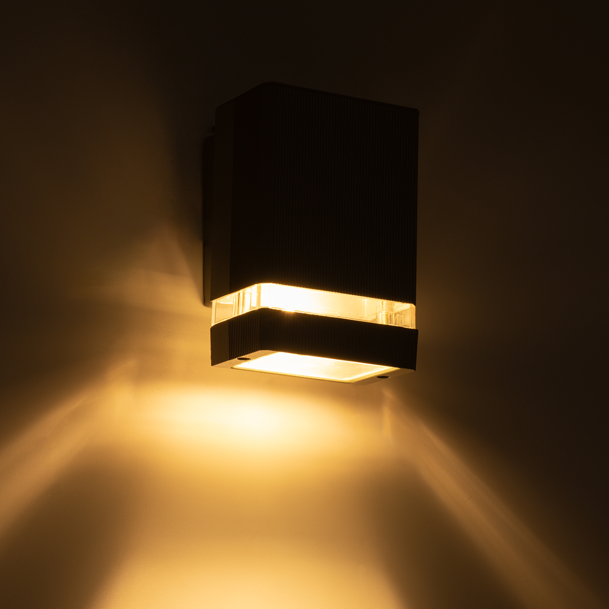 GloboStar® QUATRO 77892 Φωτιστικό Τοίχου - Απλίκα Αρχιτεκτονικού Φωτισμού Εσωτερικού/Εξωτερικού Χώρου Up or Down Μονόφωτο 1 x GU10 AC220-240V Αδιάβροχο IP65 - Σώμα Αλουμινίου & Tempered Glass - Μ11 x Π10 x Υ16.4cm - Μαύρο - 5 Years Warranty - Image 7