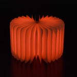 GloboStar® 79636 Vintage Ξύλινο Επιτραπέζιο Διακοσμητικό Φωτιστικό XL Βιβλίο LED SMD 4W 350lm DC 5V 2000mAh Επαναφορτιζόμενο με Καλώδιο Τροφοδοσίας USB RGB 21.5 x 16.5 x 2.2cm - Image 2