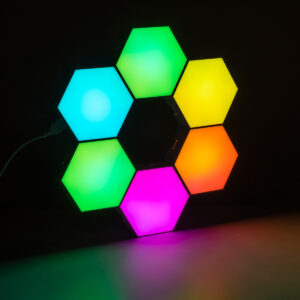 GloboStar® DIGIOCTA 90448 Σετ 6 Ψηφιακων LED RGB Φωτιστικών Κυψελών με Ψηφιακό Controller με WiFi Smart APP & Ασύρματο Χειριστήριο RF 2.4Ghz - LED SMD 5050 9W/Σετ 84PIXEL/Σετ 720lm/Σετ 120° DC 5V με USB 2.0 IP20 Πολύχρωμο RGB - Dimmable - Μ10.5 x Π10.5 x Υ3cm Ανά Κυψέλη - 2 Χρόνια Εγγύηση