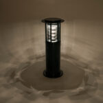 GloboStar® SOLARMIS 90536 LED Solar Bollard Light Κολωνάκι Κήπου Εξωτερικού Χώρου 10W 180lm 120° με Ενσωματωμένο Φωτοβολταϊκό Panel 6V 5W & Επαναφορτιζόμενη Μπαταρία Li-ion 3.2V 6000mAh με Αισθητήρα Ημέρας-Νύχτας - Αδιάβροχο IP65 Φ22 x Υ59cm CCT Ψυχρό-Φυσικό-Θερμό Λευκό 2700K έως 6000K - 2 Χρόνια Εγγύηση - Image 8