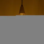 GLOBOSTAR® NOAH 999-0185 Μοντέρνο Κρεμαστό Φωτιστικό Οροφής με Ντουί 1 x E27 AC 220-240V IP20 - Μελί & Μπεζ - Μ16 x Π16 x Υ32cm